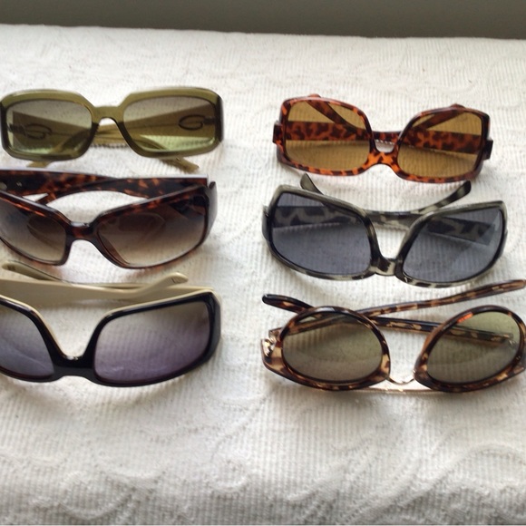 three pieces of pendant necklaces - Picture 6 of 12